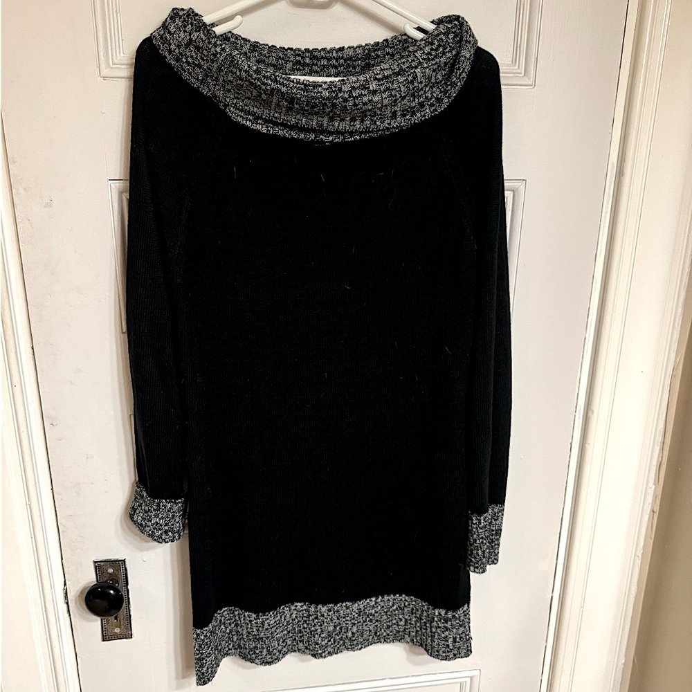 Long sleeve sweaterdress!